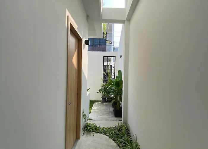 T House Nhà khách *