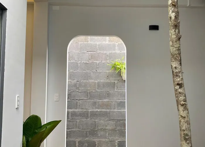 Nhà khách T House *